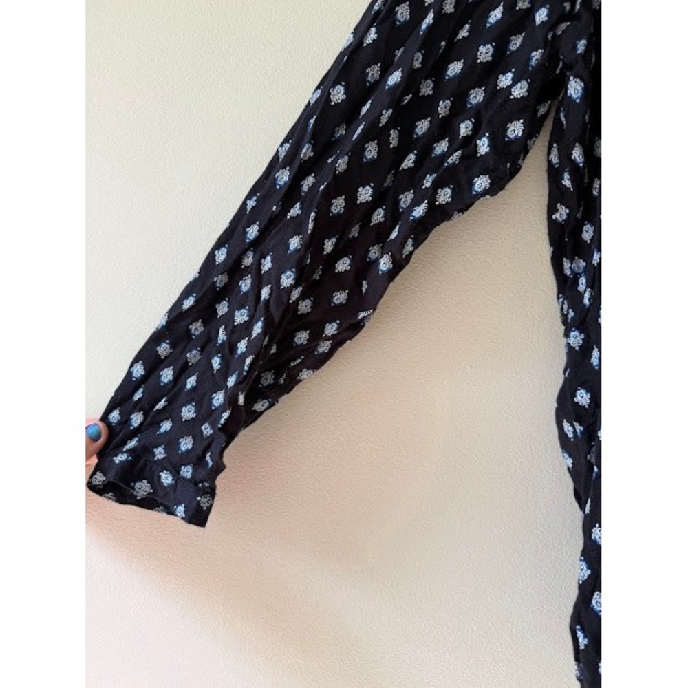 Boho Lucky Brand Blouse Womens S Navy Blue Geometric Diamond Pintuck Rayon Top - Picture 3 of 4